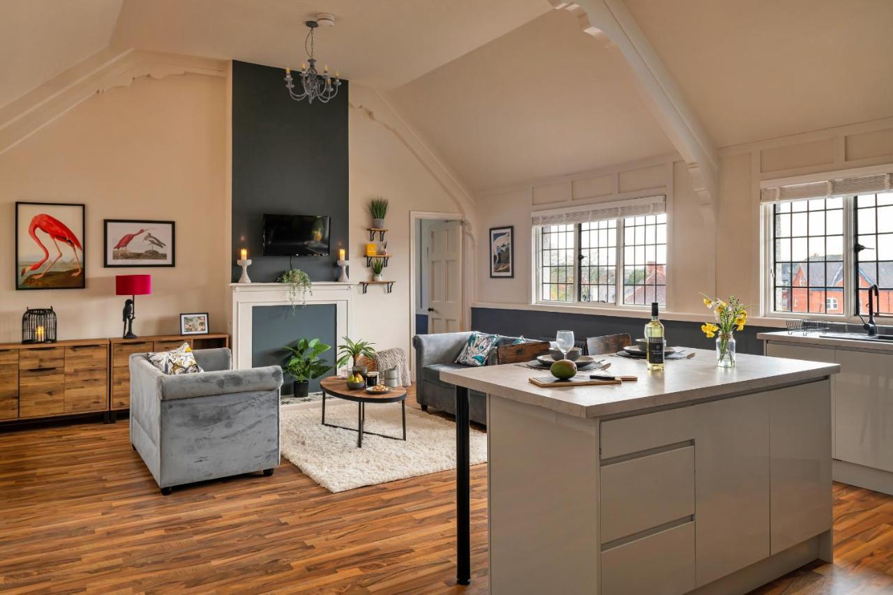 Finest Retreats - Sunnycroft Penthouse Lägenhet Llandrindod Wells Exteriör bild